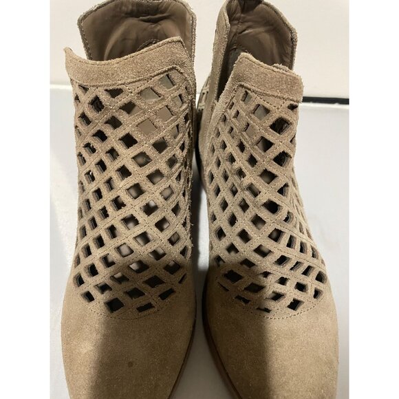 Crown Vintage Women's 6M Taupe Suede Cutout Ankle Booties - Picture 11 of 15